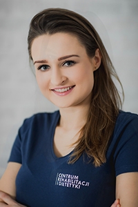 Paulina Kępa, specjalistka ds. kontaktów z pacjentem w Gabinecie Fizjoterapii Kinesis w Częstochowie